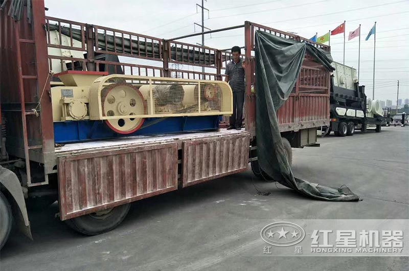 红星机器厂家对辊制砂机发货 红星机器厂家对辊制砂机发货